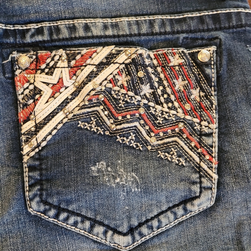 Grace in LA embellished denim P Short - 18.          F60 - Picture 8 of 12